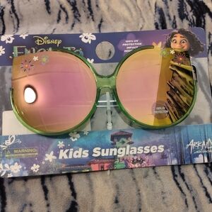 kids sunglasses